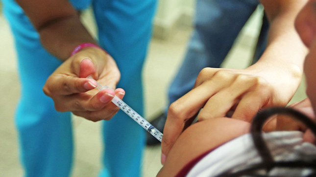 vacuna dengue 