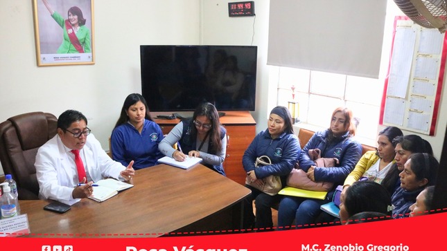 Director Ejecutivo de la RIS Chilca Mala sostiene reunión de coordinación con el personal del Hogar Protegido "Esperanza de Vida"