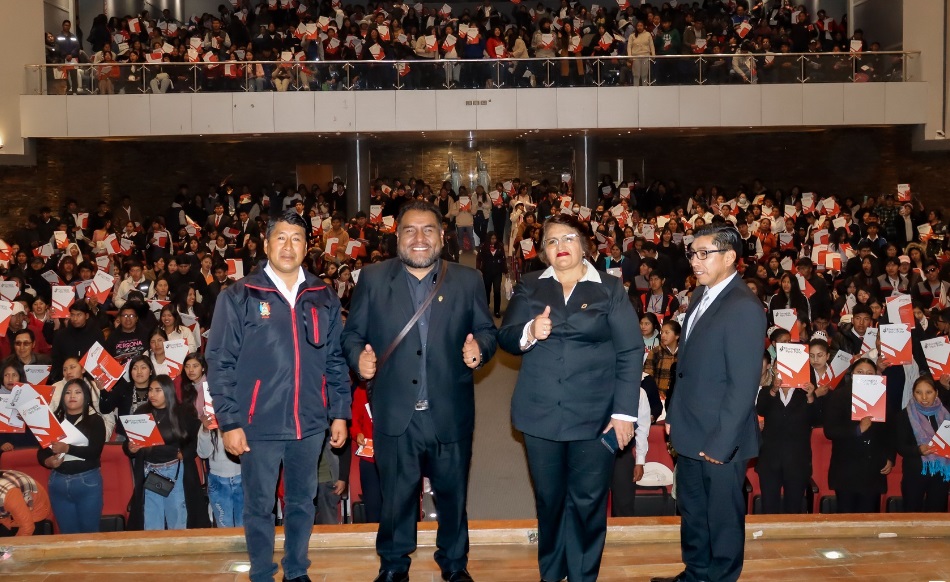 Más de mil jóvenes puneños se capacitan en el encuentro de emprendedores rumbo a la formalidad