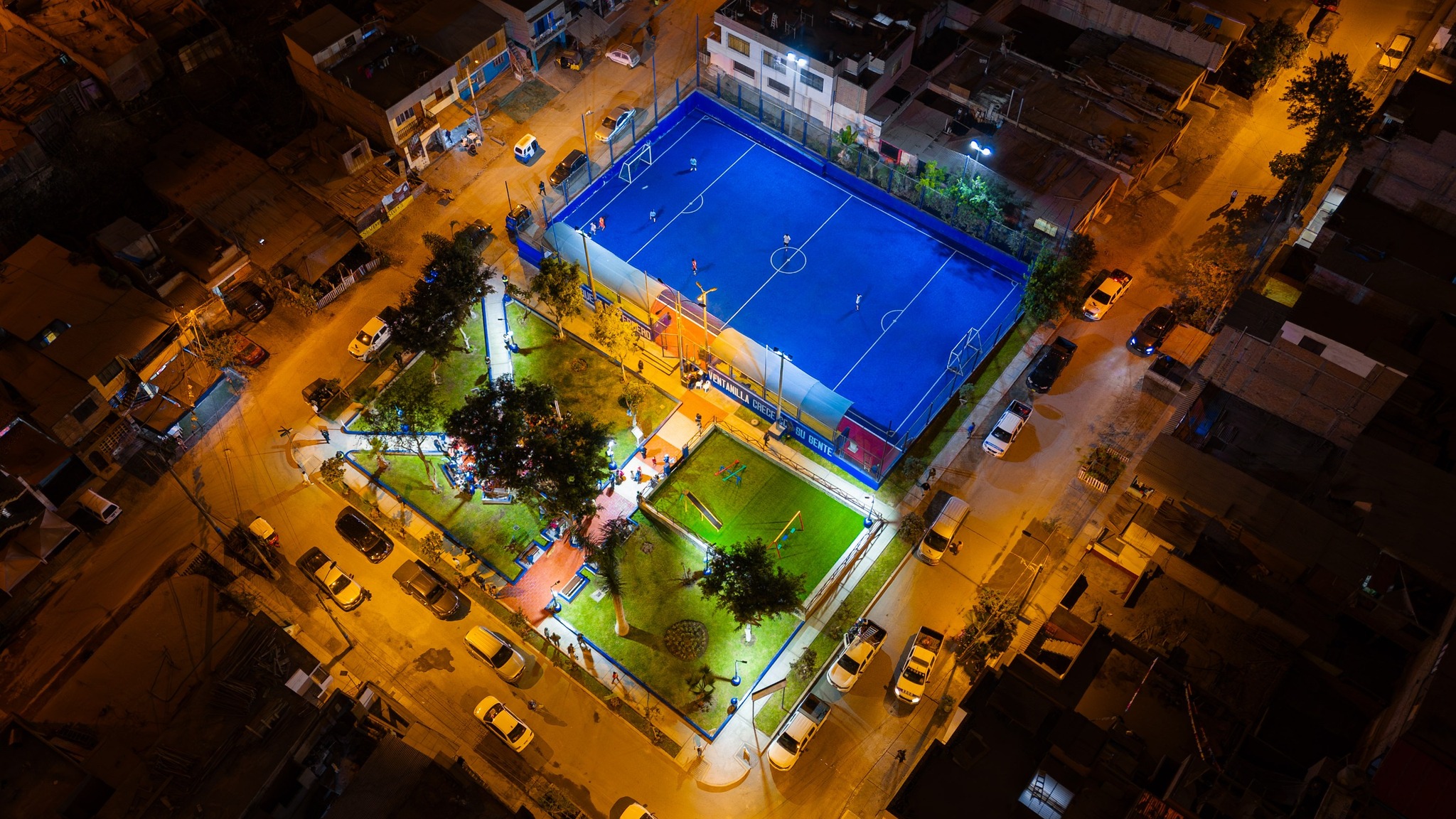 Ventanilla sigue creciendo 🌟 con más de 70 obras 🛠️🏗️, incluyendo parques recreativos 🌳 con seguridad para la comunidad 👨‍👩‍👧‍👦🏞️.
