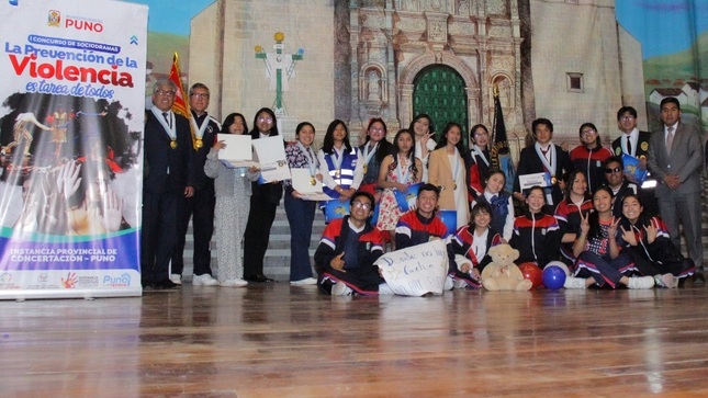 Estudiantes de secundaria participaron en el primer concurso de sociodramas para la prevención de la violencia