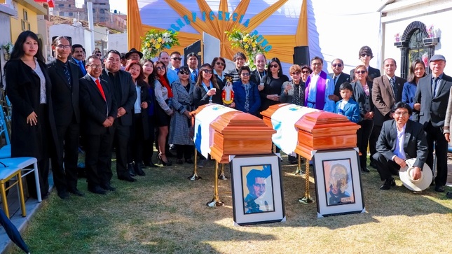 Puno despide a los maestros Theodoro y Edgar Valcárcel en una emotiva ceremonia
