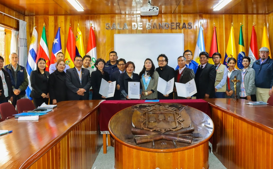 Juramenta mesa técnica provincial de turismo en Puno para impulsar el sector