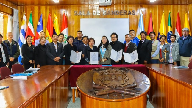 Juramenta mesa técnica provincial de turismo en Puno para impulsar el sector