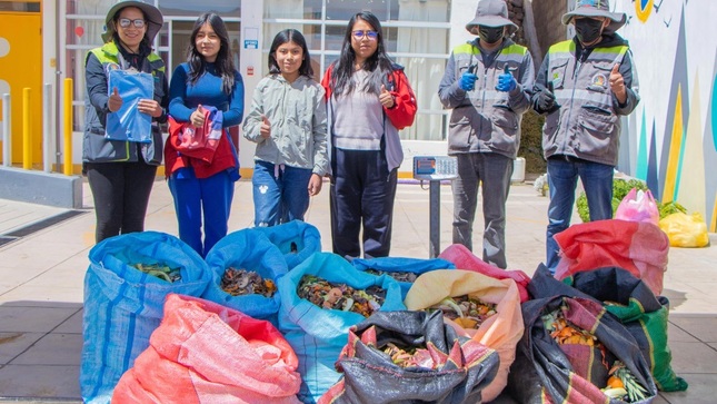 Municipalidad de Puno recolecta más de 300 kilos de residuos orgánicos en instituciones educativas