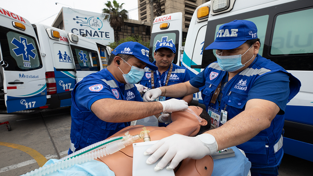 EsSalud presente en el Foro APEC 2024 con ambulancias "UCI móvil" para emergencias médicas