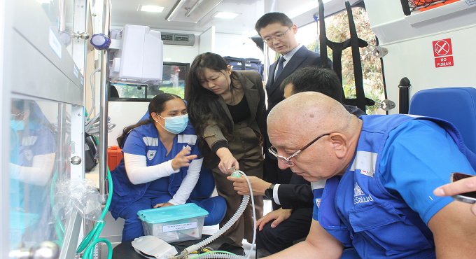 EsSalud presente en el Foro APEC 2024 con ambulancias "UCI móvil" para emergencias médicas