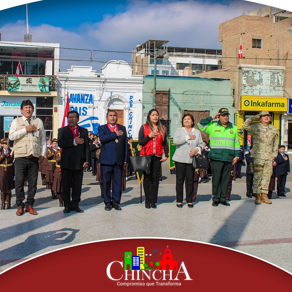 Esta mañana, se rindió honores a nuestros símbolos patrios con el tradicional #IzamientodeBandera. Esta ceremonia reunió a autoridades locales e instituciones educativas de nuestra ciudad.
Entres las instituciones participantes estuvieron representantes de la Sub prefectura de San Pedro de Huacarpana y San Juan de Yanac, Municipalidad Provincial de Chincha, Policía Nacional del Perú, Hospital San José de Chincha, I.E.P San Jorge entre otros.