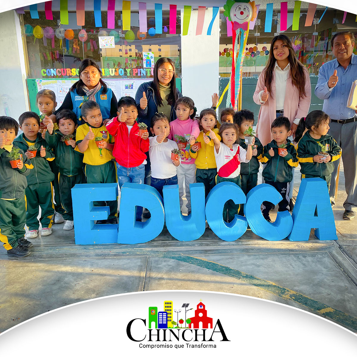 #ConocimientoAmbiental | Los Promotores Ambientales Escolares de la institución educativa “JOSE PARDO Y BARREDA, pequeños a su corta edad comprometidos al cuidado del Medio Ambientes a través del Programa Municipal de Educación, Cultura y Ciudadanía Ambiental EDUCCA participaron de este taller en su centro educativo.
Ante ello, el Programa Municipal EDUCCA, realizó el talleres sobre la correcta disposición de los Residuos Sólidos. Los promotores, son pequeños niños y niñas responsables en reforzarse de conocimientos ambientales a fin de coadyuvar en estos temas en sus demás compañeros.
De esta manera, el Programa Municipal EDUCCA reafirma su compromiso con el ambiente, y suma esfuerzos para formar ciudadanos ambientalmente responsables.