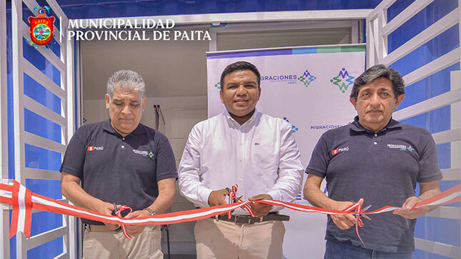 Alcalde inaugura nueva sede de migraciones en Paita.