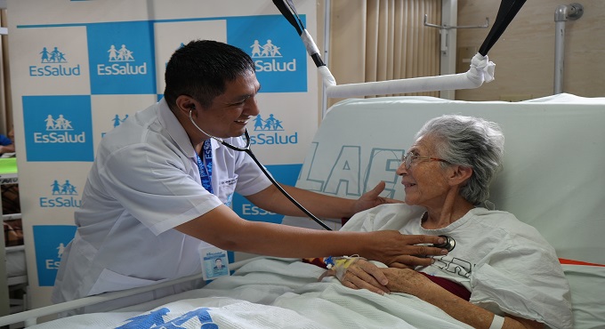 EsSalud: Red Almenara promueve iniciativas para mejorar procesos de atención en consulta, emergencia y entrega de medicamentos