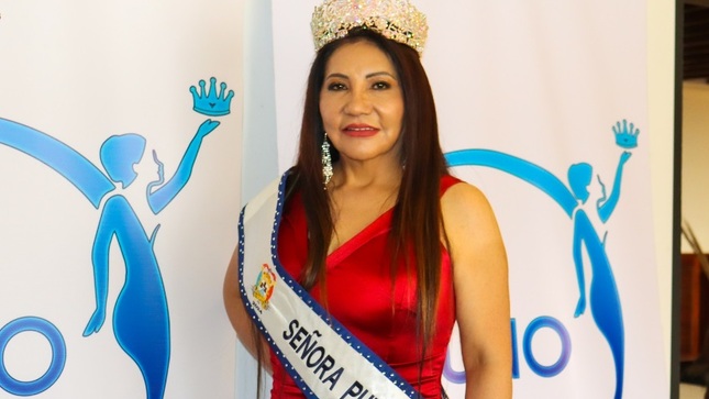 Se realiza la ceremonia del lanzamiento y coronacion Señora Puno Grand 2024
