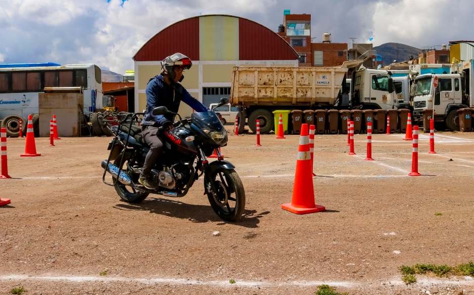 La Gerencia de Transporte emite licencias de conducir de clase B de acuerdo al formato del MTC