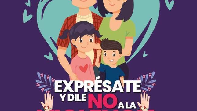 Familia animada con frase de bajo. 