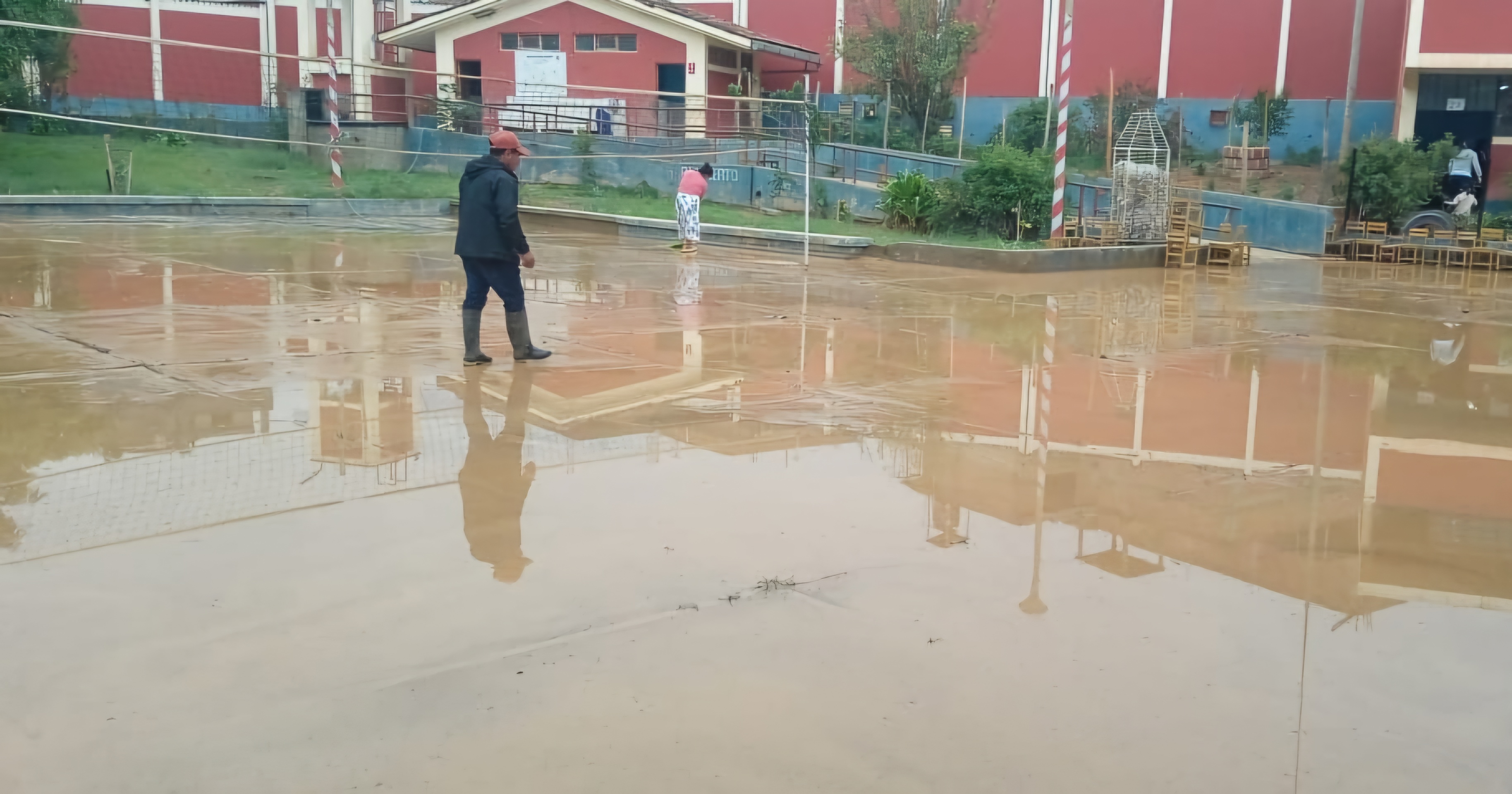 Pronied inició labores para recuperar siete instituciones educativas que sufrieron inundaciones