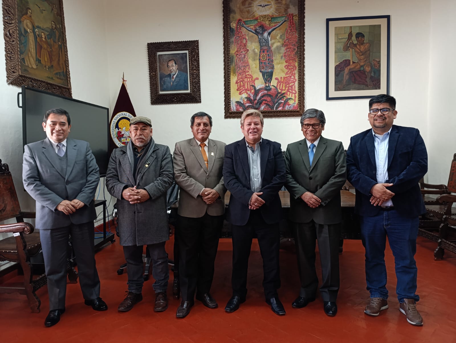 Comisión Organizadora y alcalde de la Municipalidad Distrital de Quispicanchis.