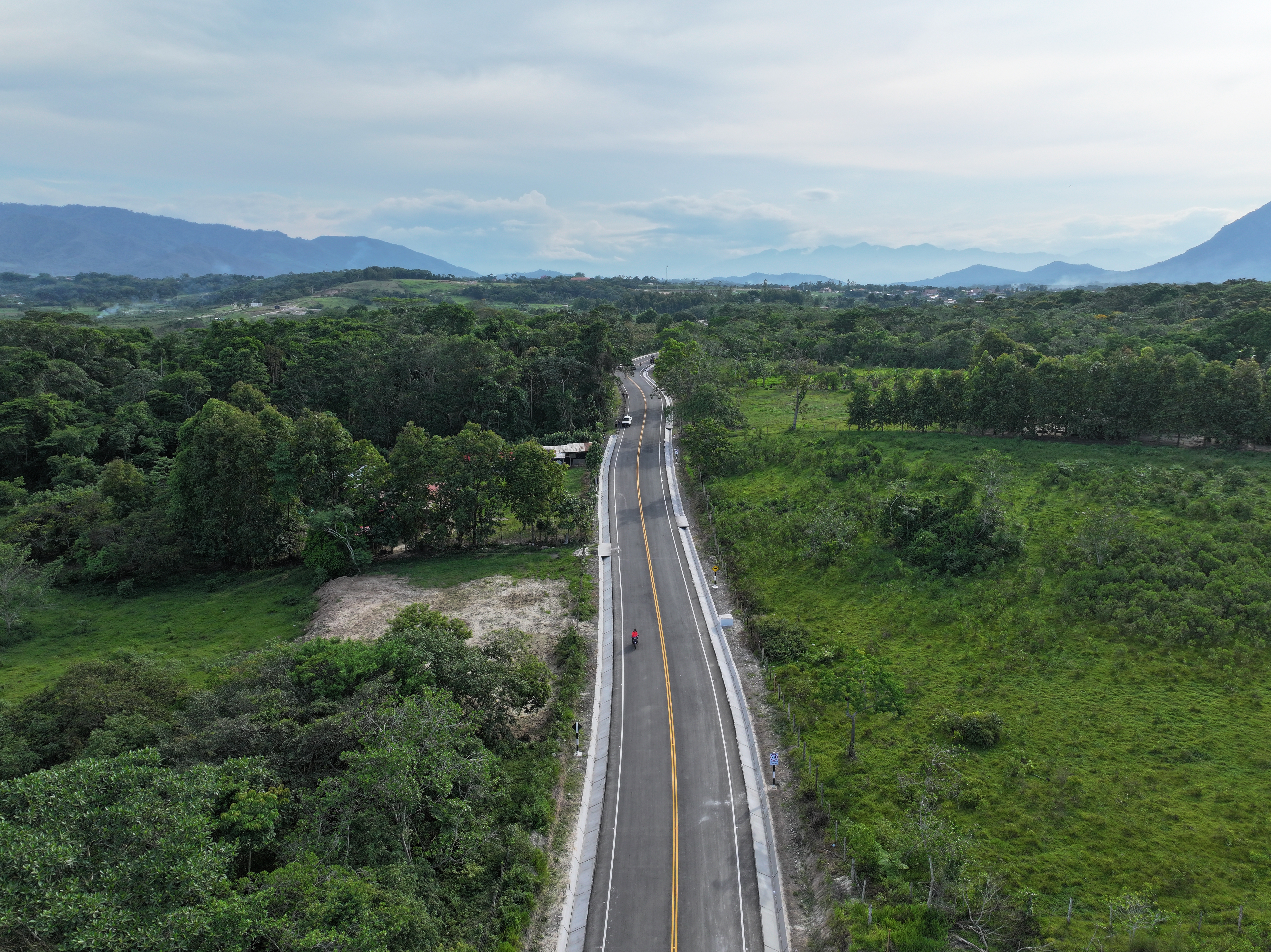asfaltado de la carretera Puente Motilones – Sector Cococho – Puerto Tahuishco