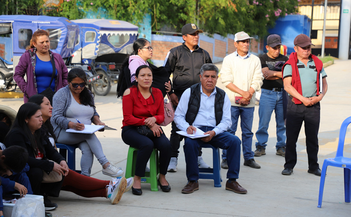 Visita técnica y socialización del reglamento interno en el mercado pampa chica para fortalecer su reactivación económica