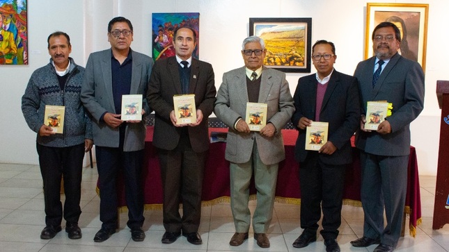 Municipalidad de Puno fomenta la lectura infantil con cuentacuentos y presentación de la obra "Lectura para niños" de José Portugal