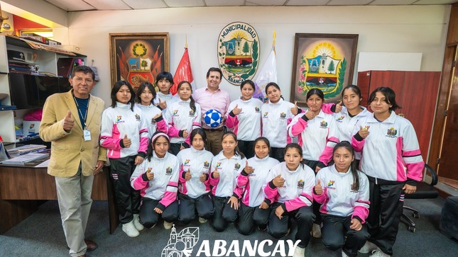 💯Alcalde Raúl Peña Reafirma Su Compromiso Con El Deporte Escolar Y El Empoderamiento Femenino En El Fútbol Nacional.