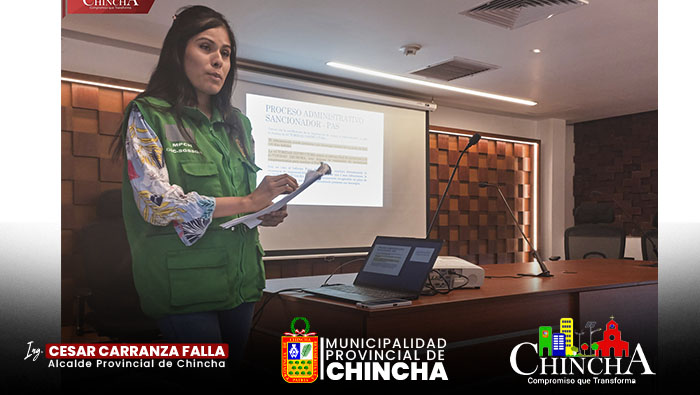 ¿Estás pensando en emprender un negocio que involucre alimentos frescos y deliciosos? ¡No busques más! Nuestro equipo de ingenieros y veterinarios está aquí para guiarte hacia el éxito.
Te ofrecemos capacitaciones llenas de vital información sobre normativas y reglas imprescindibles para que tu negocio prospere y sea impecablemente adecuado. Desde la infraestructura necesaria para manipular tus productos hasta los permisos de funcionamiento esenciales, incluyendo un enfoque clave en la higiene y el registro sanitario vigente. 📋✨
Estas sesiones están diseñadas para dueños, administradores y cualquier apasionado del mundo de la alimentación que desee llevar su negocio al siguiente nivel.
¿Y lo mejor de todo? ¡Son completamente gratuitas! Organizadas por la municipalidad provincial de Chincha, estas capacitaciones te brindarán los conocimientos necesarios para triunfar en el competitivo mundo del rubro alimentario.
¡No te pierdas la oportunidad de ser parte de esta enriquecedora experiencia! ¡Síguenos para mantenerte informado sobre las próximas capacitaciones! 🚀🍴