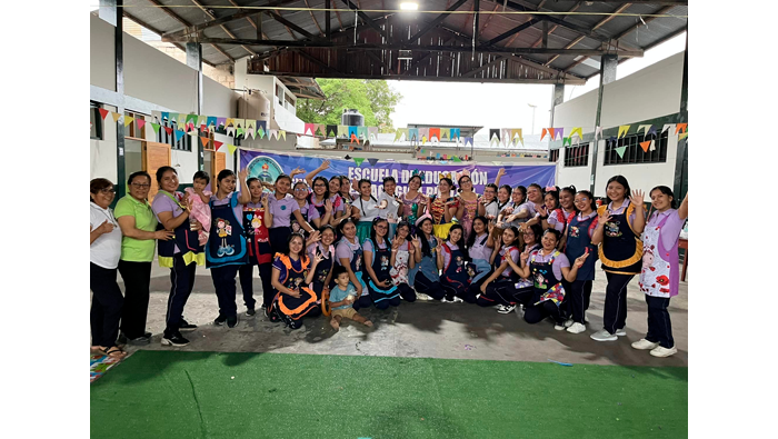 Biblioteca Itinerante en la I.E Nยฐ 0019 - "Los Jardines".
