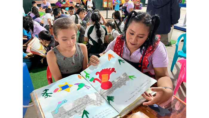 Biblioteca Itinerante en la I.E Nยฐ 0019 - "Los Jardines".