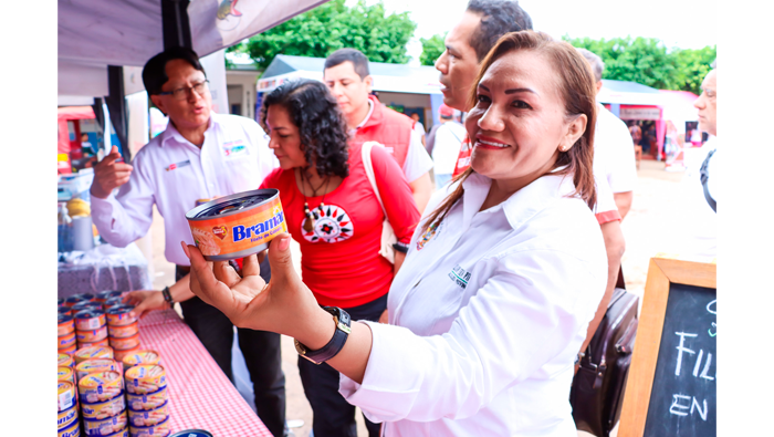 Alcaldesa participa de campaña de Congreso de la republica.