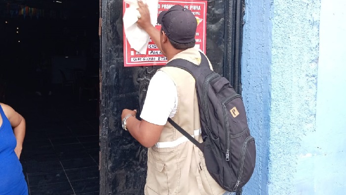 Cierran bar