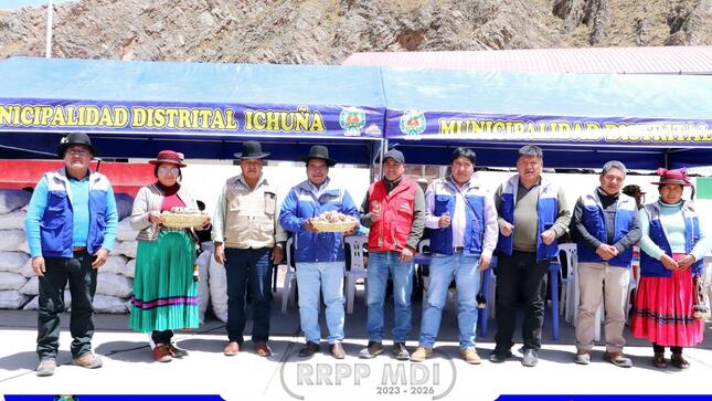 Municipalidad Distrital de Ichuña entrego semilla de papas a Agricultores del Distrito