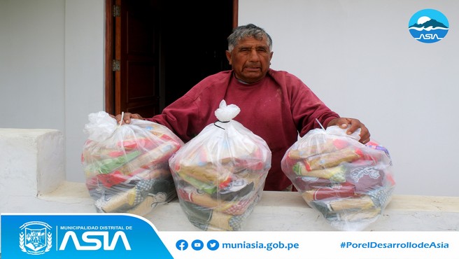 Por encargo del alcalde Isaias Alcántara Malasquezz, la Gerencia de Desarrollo e Inclusión Social continúa casa por casa con la entrega víveres de primera necesidad a los adultos mayores de nuestro distrito; en esta oportunidad los beneficiarios fueron los Anexos de Santa Rosa, La Joya y Palma Alta.