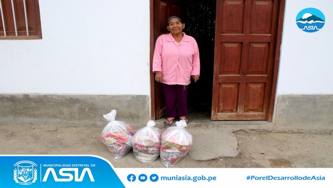 Por encargo del alcalde Isaias Alcántara Malasquezz, la Gerencia de Desarrollo e Inclusión Social continúa casa por casa con la entrega víveres de primera necesidad a los adultos mayores de nuestro distrito; en esta oportunidad los beneficiarios fueron los Anexos de Santa Rosa, La Joya y Palma Alta.