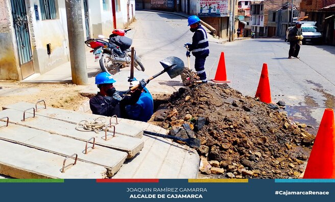 鉁匧a Gerencia de Desarrollo Ambiental de la Municipalidad Provincial de Cajamarca, junto al alcalde vecinal del sector 6 de Chontapaccha, Felipe Valdez Briones, realiz贸 una destacada jornada de limpieza en el canal Rosamayo, ubicado en la cuadra 7 del Jr. 13 de Julio.
鉁匘urante la actividad, el comando de limpieza municipal, en uni贸n con los vecinos, trabaj贸 arduamente en la remoci贸n de desechos y maleza que obstru铆an el canal. Esta acci贸n mejorar谩 el flujo de agua, disminuyendo el riesgo de inundaciones y garantizando una mejor gesti贸n ambiental.
鉁擡stas actividades reflejan el compromiso firme de la municipalidad con el cuidado de nuestras 谩reas p煤blicas y el bienestar de todos los cajamarquinos 馃尡馃挦