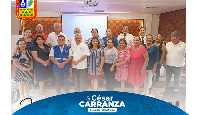 🔰El Ing. César Carranza Falla, ha llevado a cabo la instalación y juramentación del Consejo Provincial de Salud en Chincha.
👉Con la finalidad de seguir articulando trabajos en temas de salud para beneficio de la población Chinchana, en el auditorio del Museo Regional de Chincha, se realizó la juramentación e instalación del Consejo Provincial de Salud, el cual permitirá accionar de manera inmediata en temas de salud pública.
La ceremonia de juramentación contó con la presencia de los Regidores, la gerenta municipal de Chincha Liliana Martinez, la Presidenta de la Comisión de Salud la Dra Consuelo Gilda Solari Bonifacio, el Director del Hospital San José Dr. Edwin Reategui, el Director del Hospital Rene Toche Groppo Dr. Luis Saravia, Rosario Campos representante de la UGEL - Chincha, Luis Quiños Jefe de la Compañia de Bomberos de Chincha , Patricia Palomino Musso presidenta de la Sociedad de Beneficencia de Chincha, Representantes de las Universidades San Juan Bautista, San Luis Gonzaga y Autónoma, entre otras autoridades.