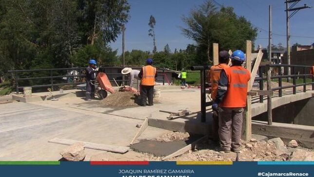 🏛️🤝La Municipalidad Provicial de Cajamarca bajo el liderazgo del alcalde Joaquin Ramírez se vienen realizando los últimos trabajos para entregar proyecto vial de la carretera conocida como "Los Patos". Finalmente se vienen realizando los trabajos de limpieza y los últimos acabados en la infraestructura vial del puente Bella Unión para se entregado a la colectividad Cajamarquina.
📝👷🏻‍♂️Este proyecto se ejecutó bajo la modalidad de obra por administración directa cumpliendo con todo lo especificado en el expediente técnico y que en pocos días será inaugurada en el Caserío Bella Unión.   
💛¡Con Joaquin Ramírez, Cajamarca renace!