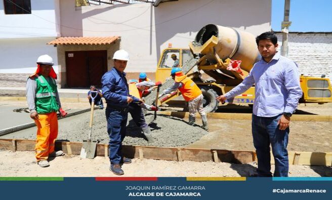 ✨La Municipalidad Provincial de Cajamarca a través de la Gerencia de Turismo y Cultura, en el marco de la semana de la fusión cultural proyecto el documental "España, la primera globalización, en alianza con la Asociación Cultural Héroes de Cavite. Dirigida a los alumnos de la institución educativa Zulema Arce Santisteban.
👧🧒Alumnos de 4to, 5to y 6to grado de nivel primario enriquecieron sus conocimientos, con el acervo cultural que nos dejaron nuestros antepasados.
💛¡Con Joaquin Ramírez, Cajamarca renace!