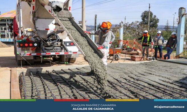 π·En el marco de los trabajos de pavimentaciΓ³n del Jr. Los Patos, se ha realizado el vaciado de concreto en la losa del puente y el encofrado de las veredas. El ingeniero Rafael CΓ‘ceres, supervisor de la obra, informΓ³ que el proyecto presenta un avance del 70% y se espera cumplir con los plazos establecidos para su entrega.
πDe esta manera, la Municipalidad de Cajamarca continΓΊa trabajando en beneficio de la comunidad cajamarquina.
πΒ‘Con Joaquin RamΓrez, Cajamarca renace!