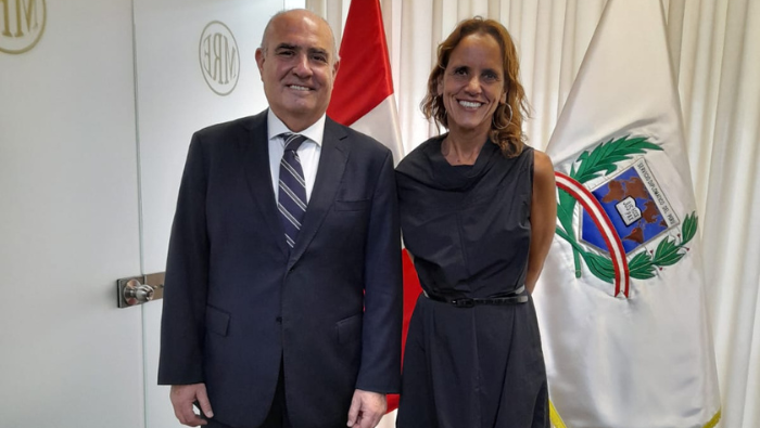 El director general para Asuntos Culturales de la Cancillería sostuvo una reunión con la secretaria general de la FLACSO