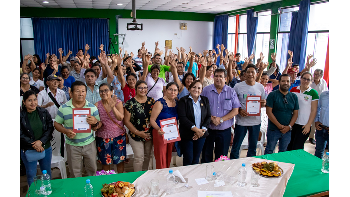 Un paso mΓ‘s hacia la formalizaciΓ³n de la propiedad, gracias a nuestra alcaldesa provincial.