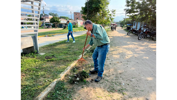 Jornada de limpieza y ornamentaci贸n de la alameda "Paiche Uma", sector Los Olivos - Tarapoto.