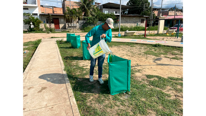 Jornada de limpieza y ornamentaci贸n de la alameda "Paiche Uma", sector Los Olivos - Tarapoto.