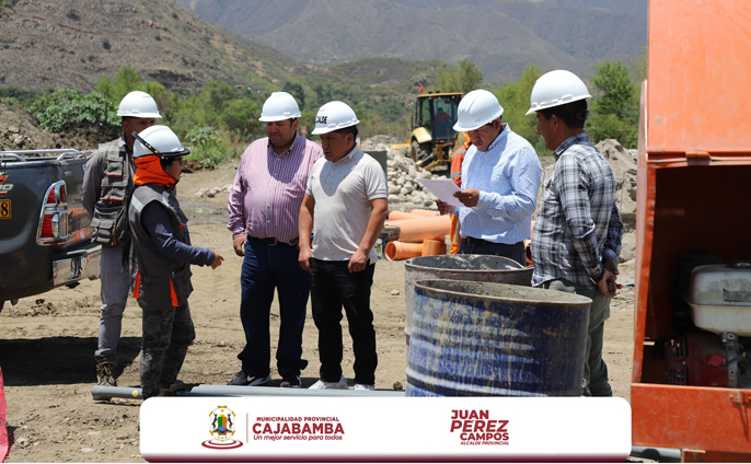 Alcalde realiza supervisión inopinada del avance del proyecto de Agua Potable y Alcantarillado en Malcas