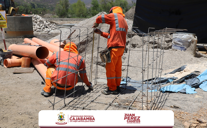 Alcalde realiza supervisión inopinada del avance del proyecto de Agua Potable y Alcantarillado en Malcas