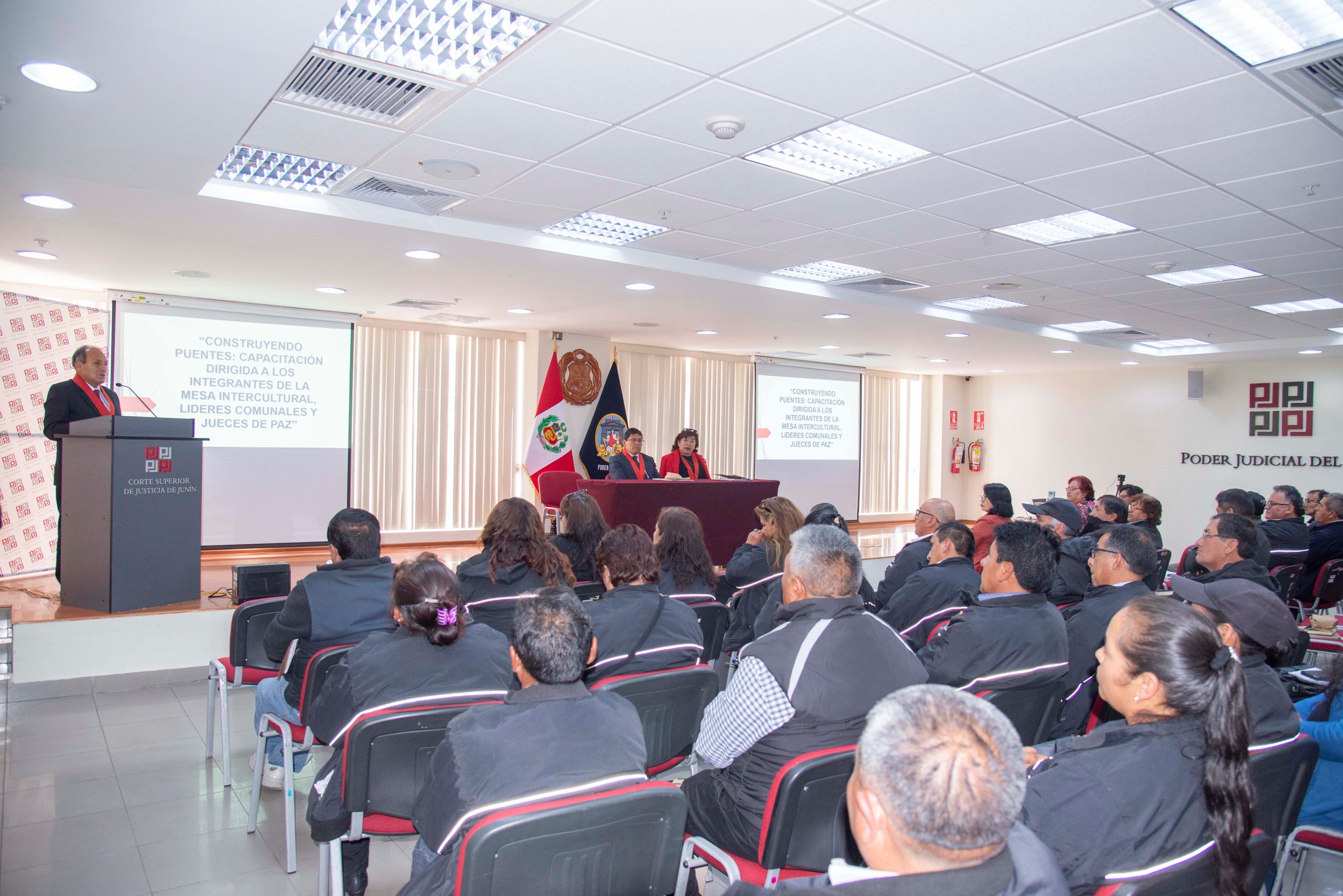 Curso taller organizó Comisión de Justicia Intercultural "CONSTRUYENDO PUENTES DE INTEGRACIÓN CULTURAL"