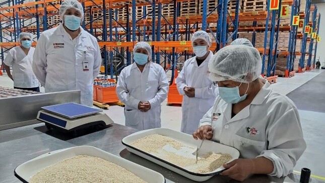 Se verificó las condiciones de almacenamiento, así como la documentación presentada por las empresas proveedoras.