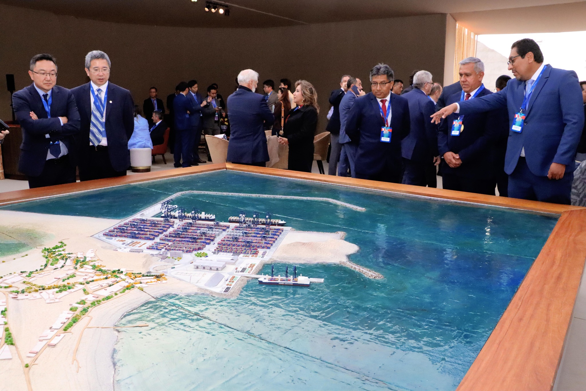 Alcalde Fernando Cárdenas participa en histórica inauguración del Megapuerto de Chancay