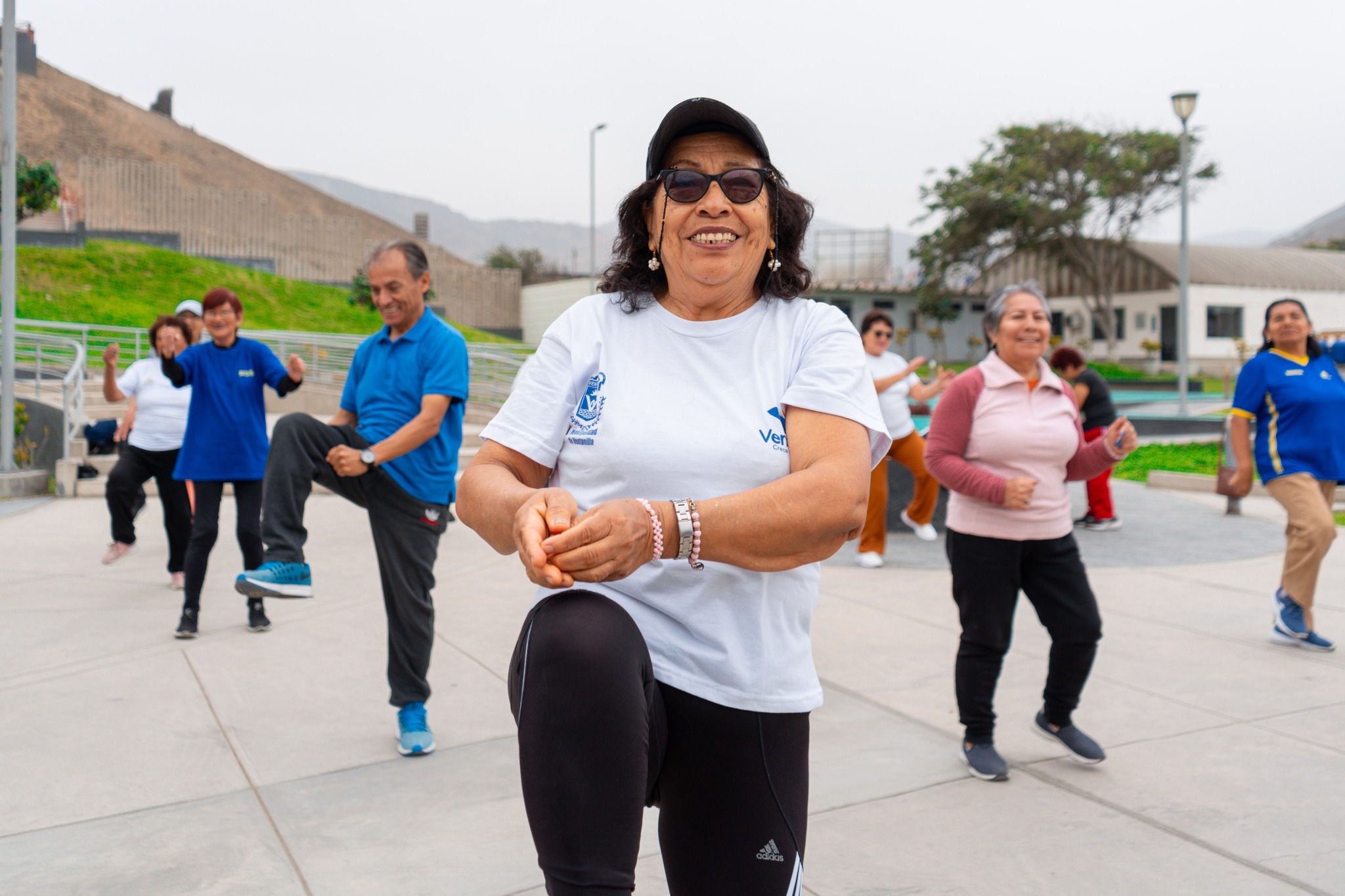 Nos preocupamos por nuestros adultos mayores 👴👵, ofreciendo actividades 🧘‍♀️💪 gratuitas para su bienestar y salud en la casa del adulto mayor 🏠.