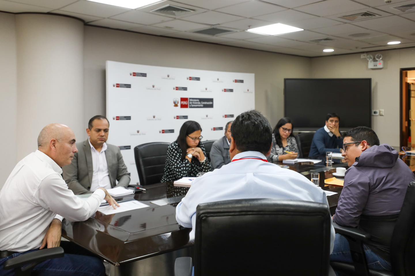 El alcalde Cesar Vidaurre Floridas sostuvo una reuni贸n estrat茅gica en Lima con el ministro de Vivienda