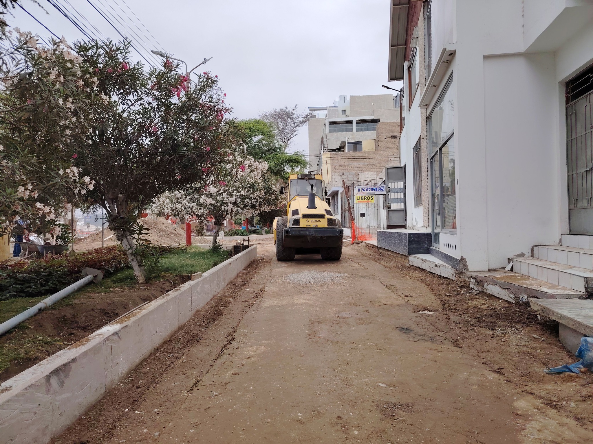 El Arq. Sandro Guillén, residente de la obra del Malecón Costero, informó que el anhelado proyecto tiene un importante avance físico de 68%