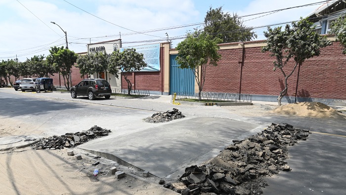 Instalan reductores de velocidad